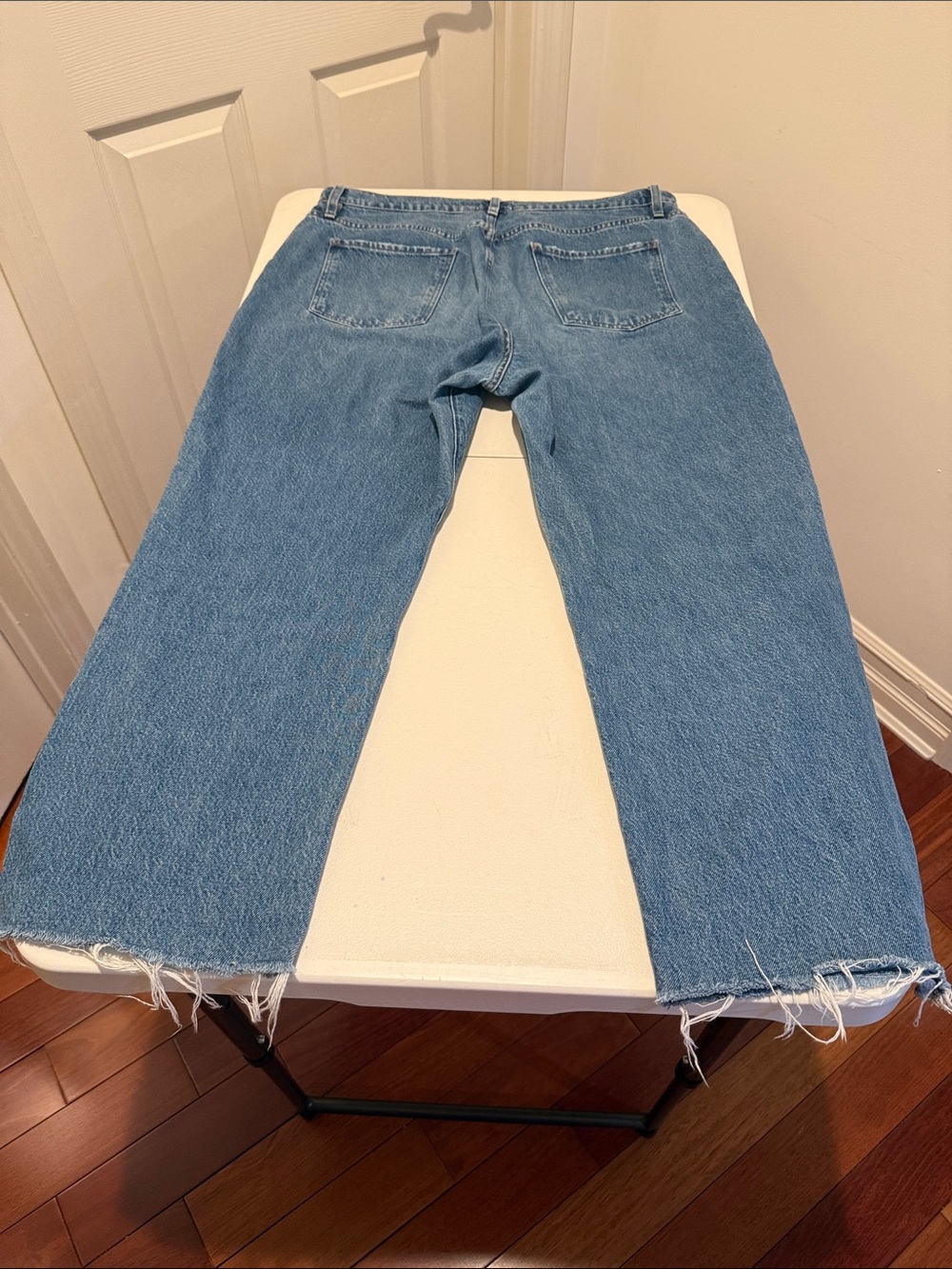 Frame Le Jane Crop Raw Hem Most sought after Jean 32W Best Selling Autumn Ready - Picture 12 of 13